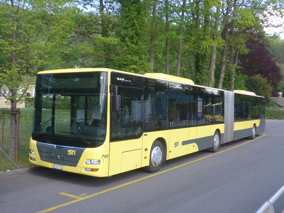 (216'529) - STI Thun - Nr. 700/BE 849'700 - MAN am 27. April 2020 bei der Schiffl�ndte Thun