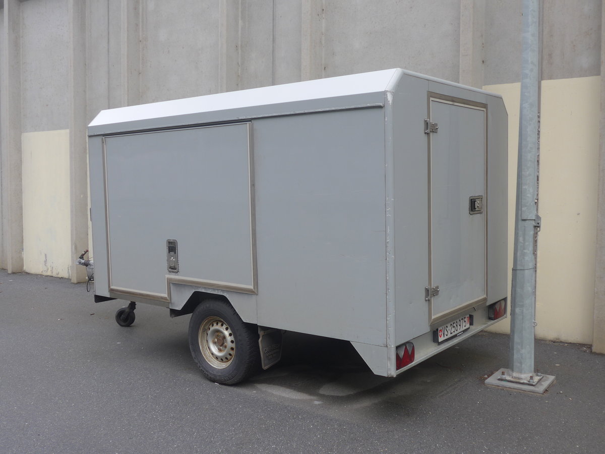 (216'653) - PostAuto Wallis - VS 258'975 - Car-Tech Gep�ckanh�nger am 2. Mai 2020 bei Brig