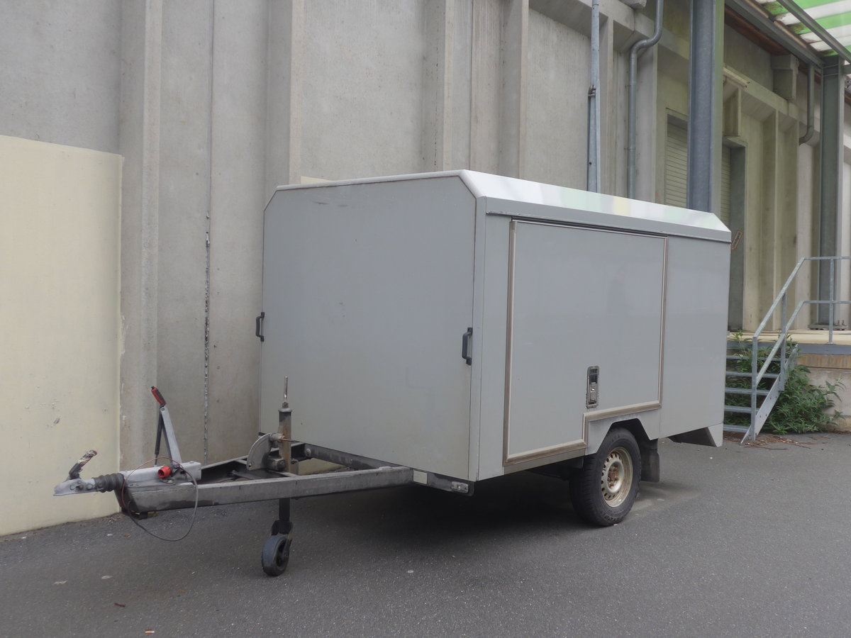 (216'654) - PostAuto Wallis - VS 258'975 - Car-Tech Gep�ckanh�nger am 2. Mai 2020 bei Brig