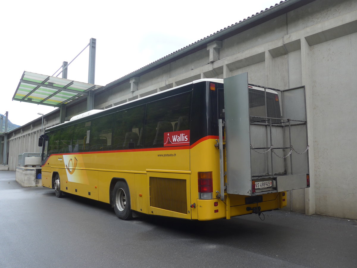 (216'655) - PostAuto Wallis - VS 498'945 - Volvo (ex PostAuto Graub�nden GR 180'030; ex Reptrans, Salouf; ex PostAuto Graub�nden GR 102'313) am 2. Mai 2020 bei Brig