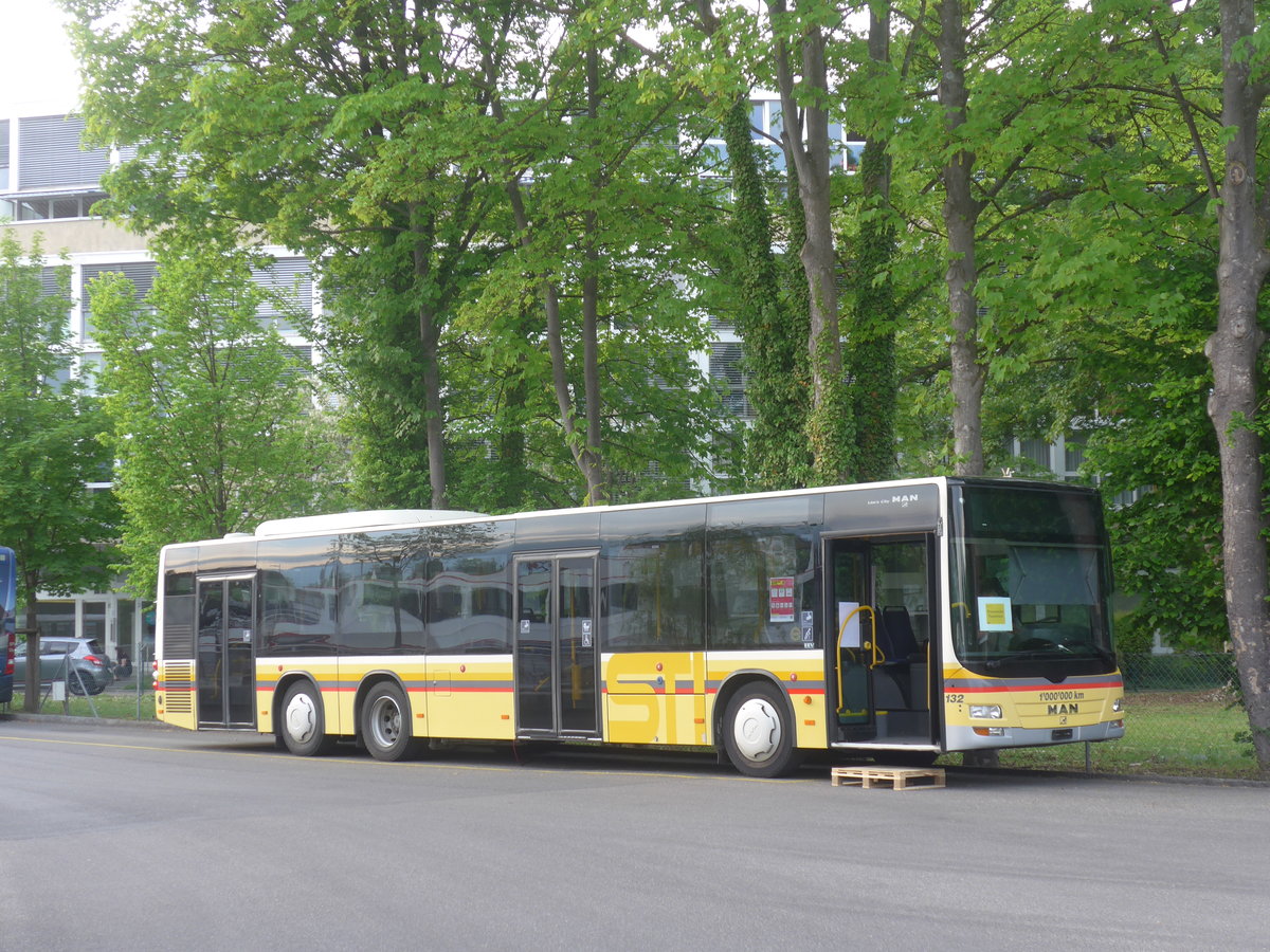 (216'789) - STI Thun - Nr. 132 - MAN am 8. Mai 2020 bei der Schiffl�ndte Thun