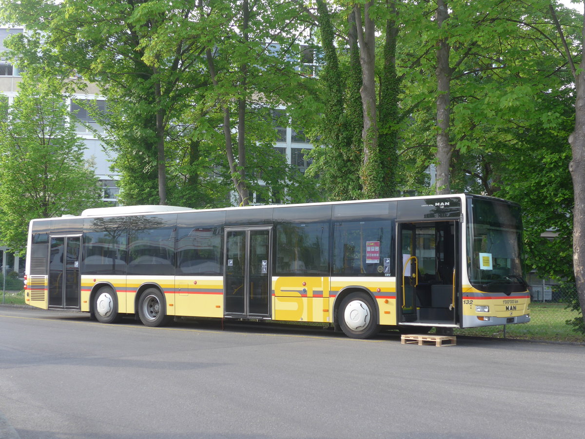(216'790) - STI Thun - Nr. 132 - MAN am 8. Mai 2020 bei der Schiffl�ndte Thun