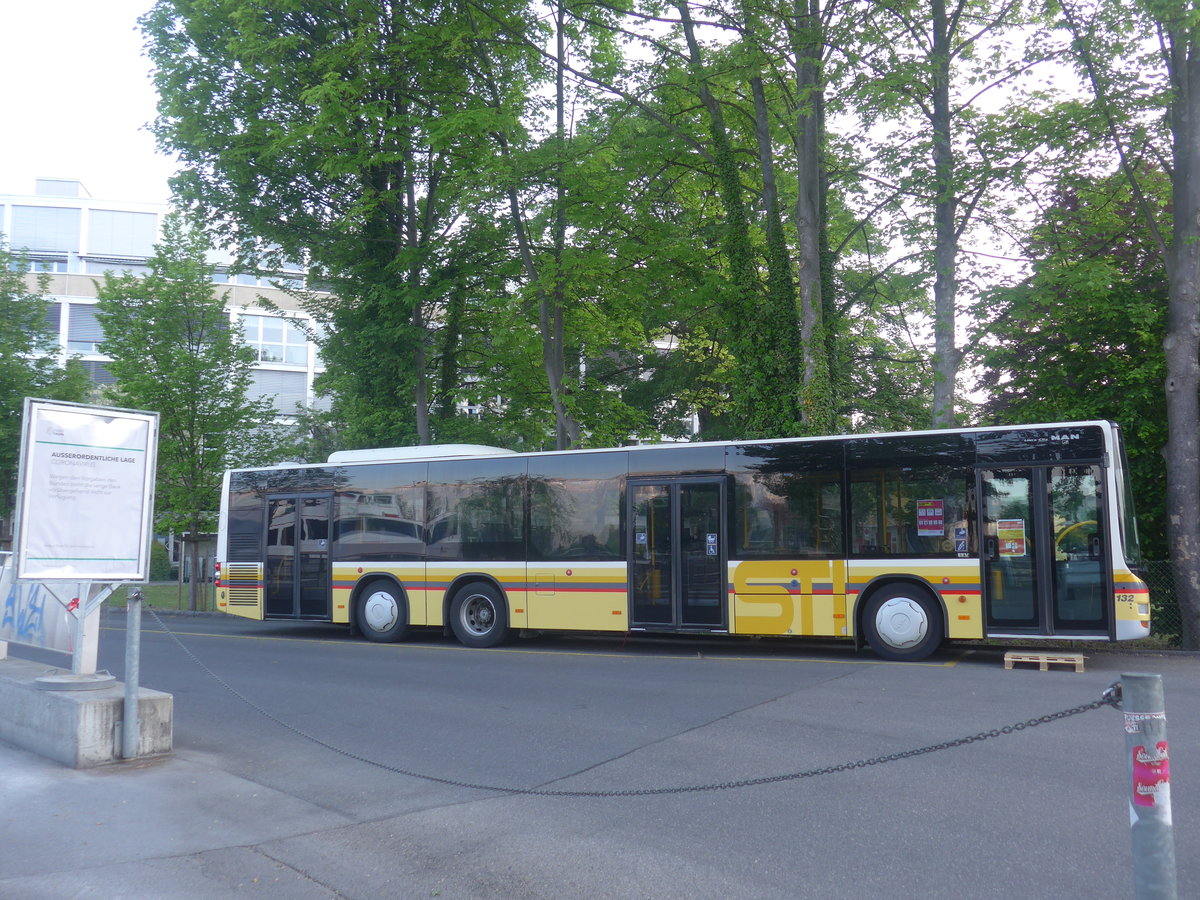 (216'797) - STI Thun - Nr. 132 - MAN am 9. Mai 2020 bei der Schiffl�ndte Thun