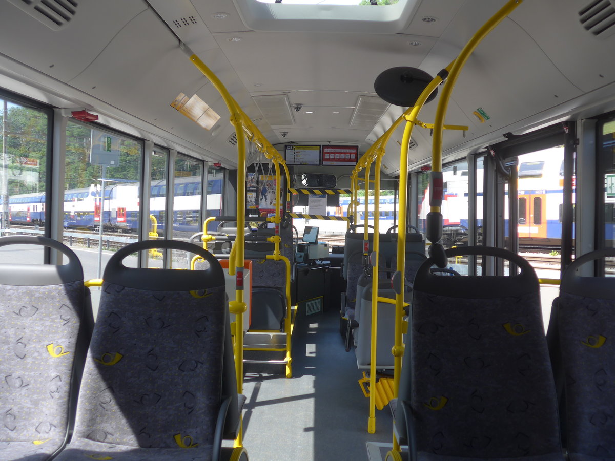 (216'862) - PostAuto Ostschweiz - SZ 125'405 - MAN am 9. Mai 2020 beim Bahnhof Ziegelbr�cke (Innenaufnahme)