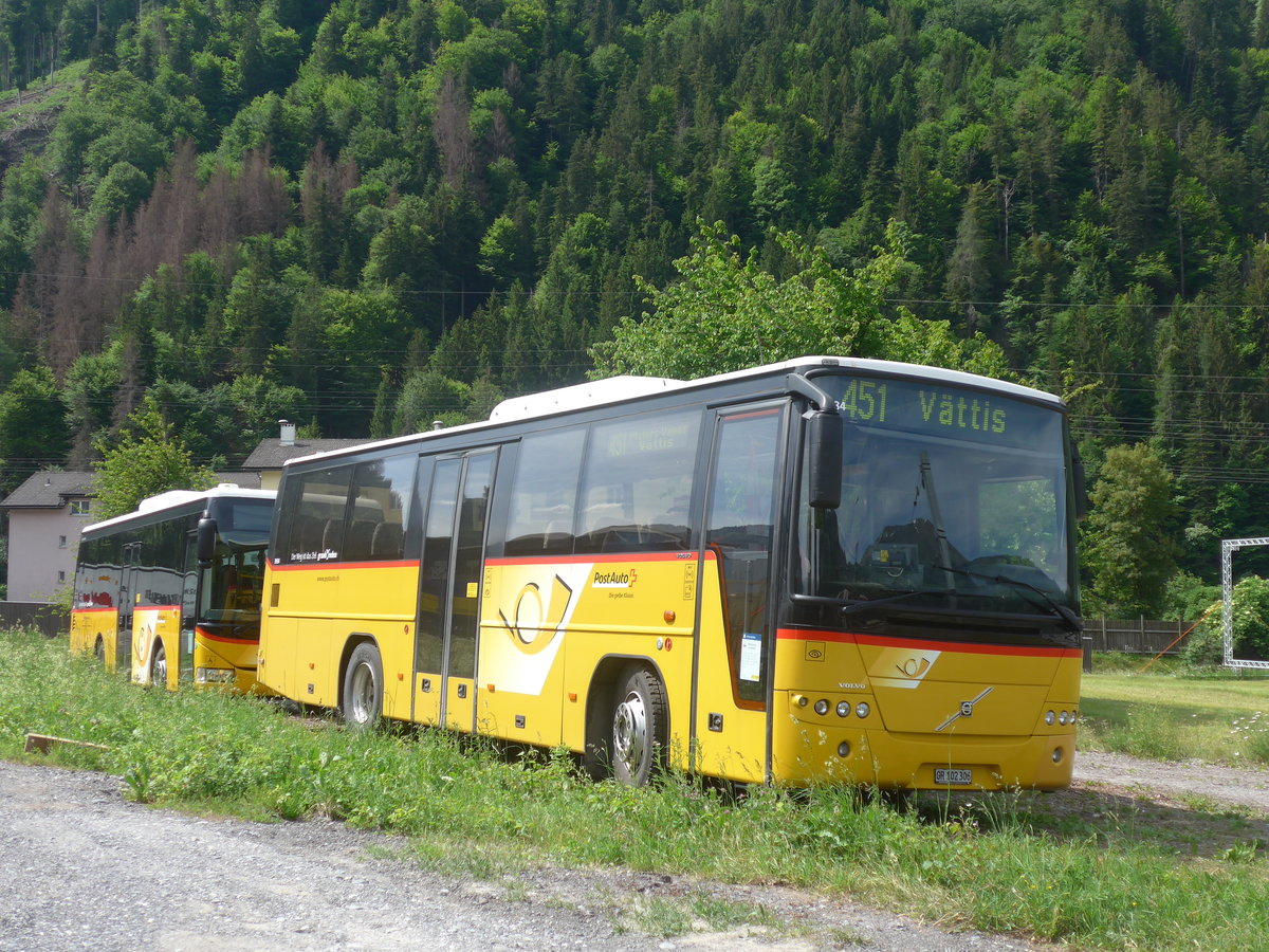 (217'197) - PostAuto Graub�nden - GR 102'306 - Volvo am 23. Mai 2020 beim Bahnhof Schiers