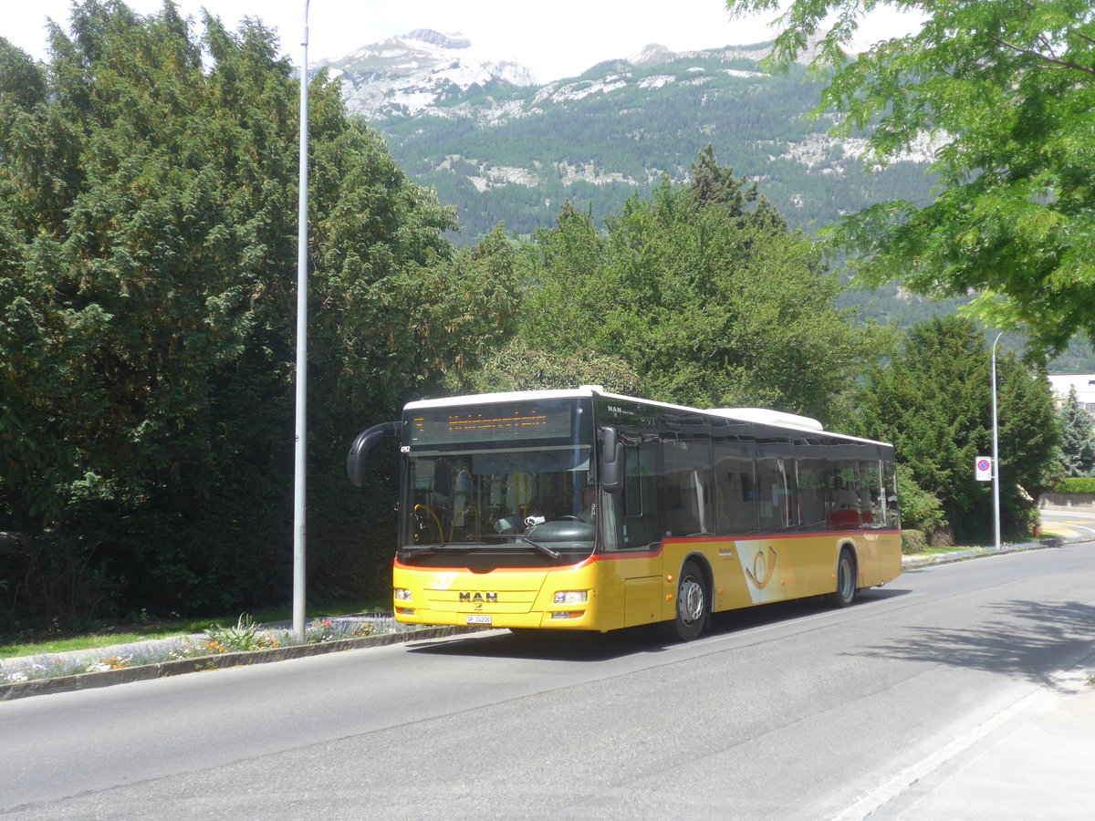 (217'215) - D�nser, Trimmis - GR 24'206 - MAN am 23. Mai 2020 in Chur, Oberalpstrasse