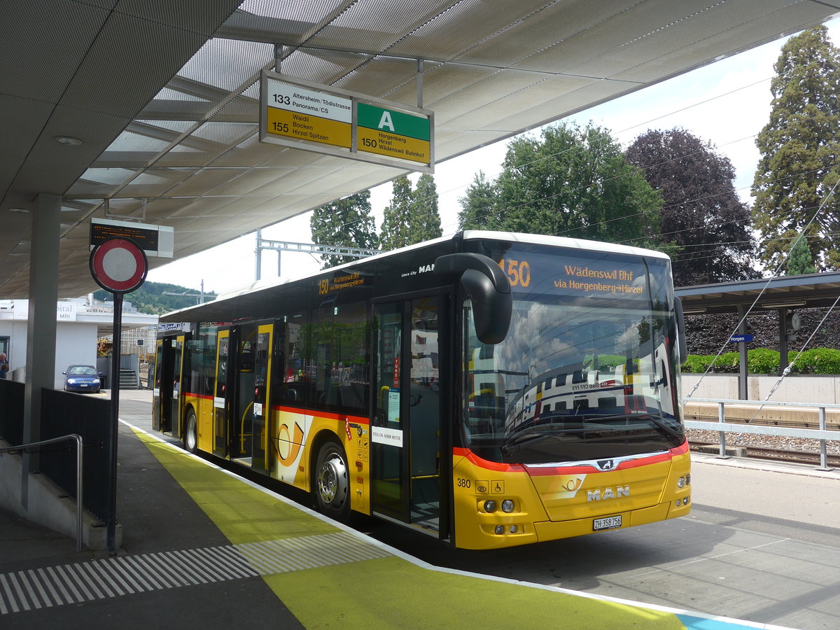 (217'414) - PostAuto Z�rich - Nr. 380/ZH 358'756 - MAN am 30. Mai 2020 beim Bahnhof Horgen