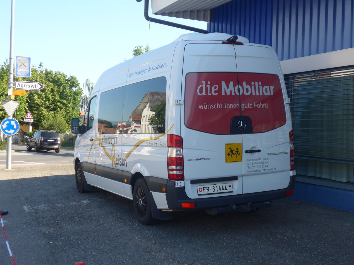 (217'497) - Kleibenzett'l, Kleinb�singen - Nr. 7/FR 31'444 - Mercedes am 31. Mai 2020 in Ried, Dorfstrasse
