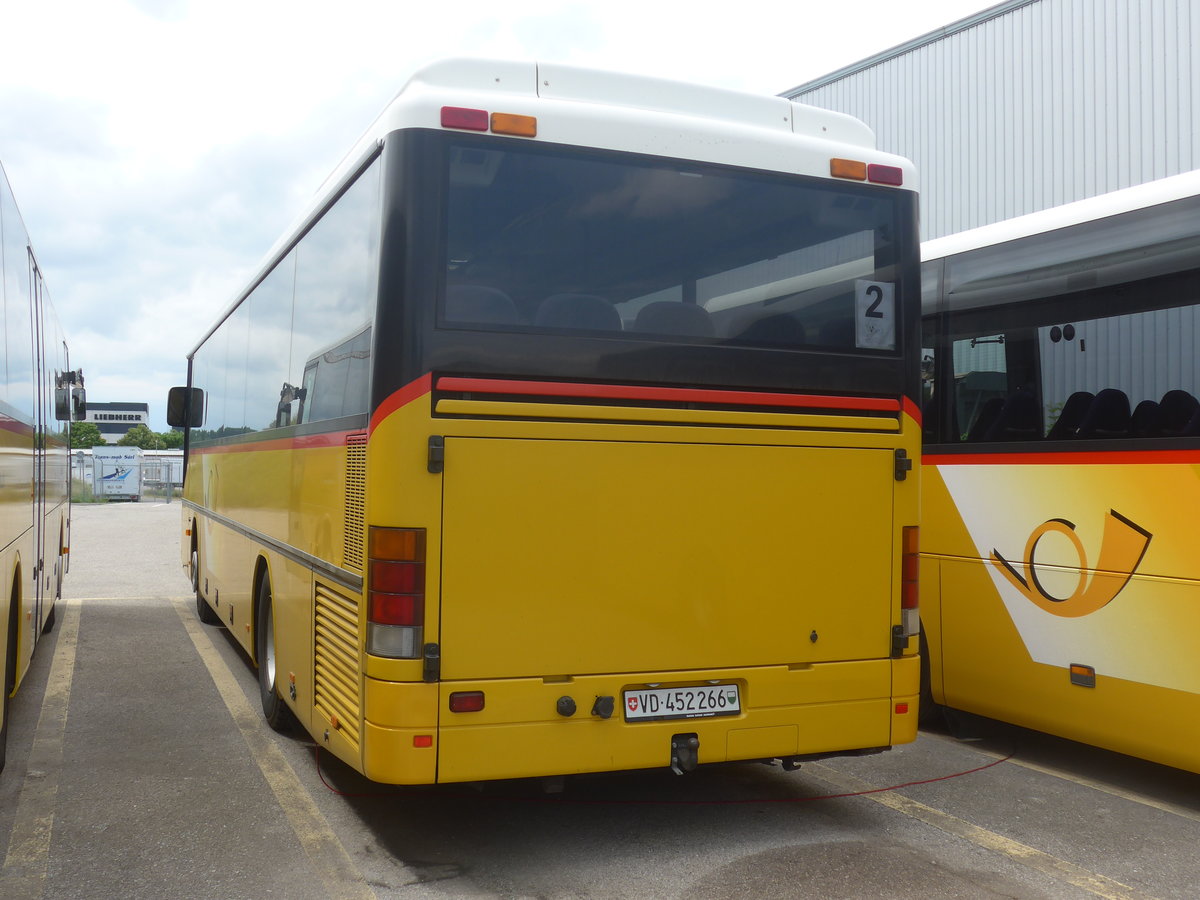 (217'870) - CarPostal Ouest - VD 452'266 - Setra (ex Schnider, Sch�pfheim) am 13. Juni 2020 in Daillens, Planzer