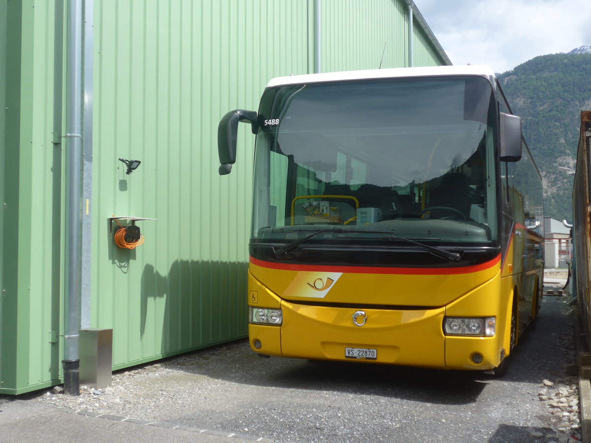 (217'905) - Ev�quoz, Erde - VS 22'870 - Irisbus am 13. Juni 2020 in Leytron, Garage Buchard