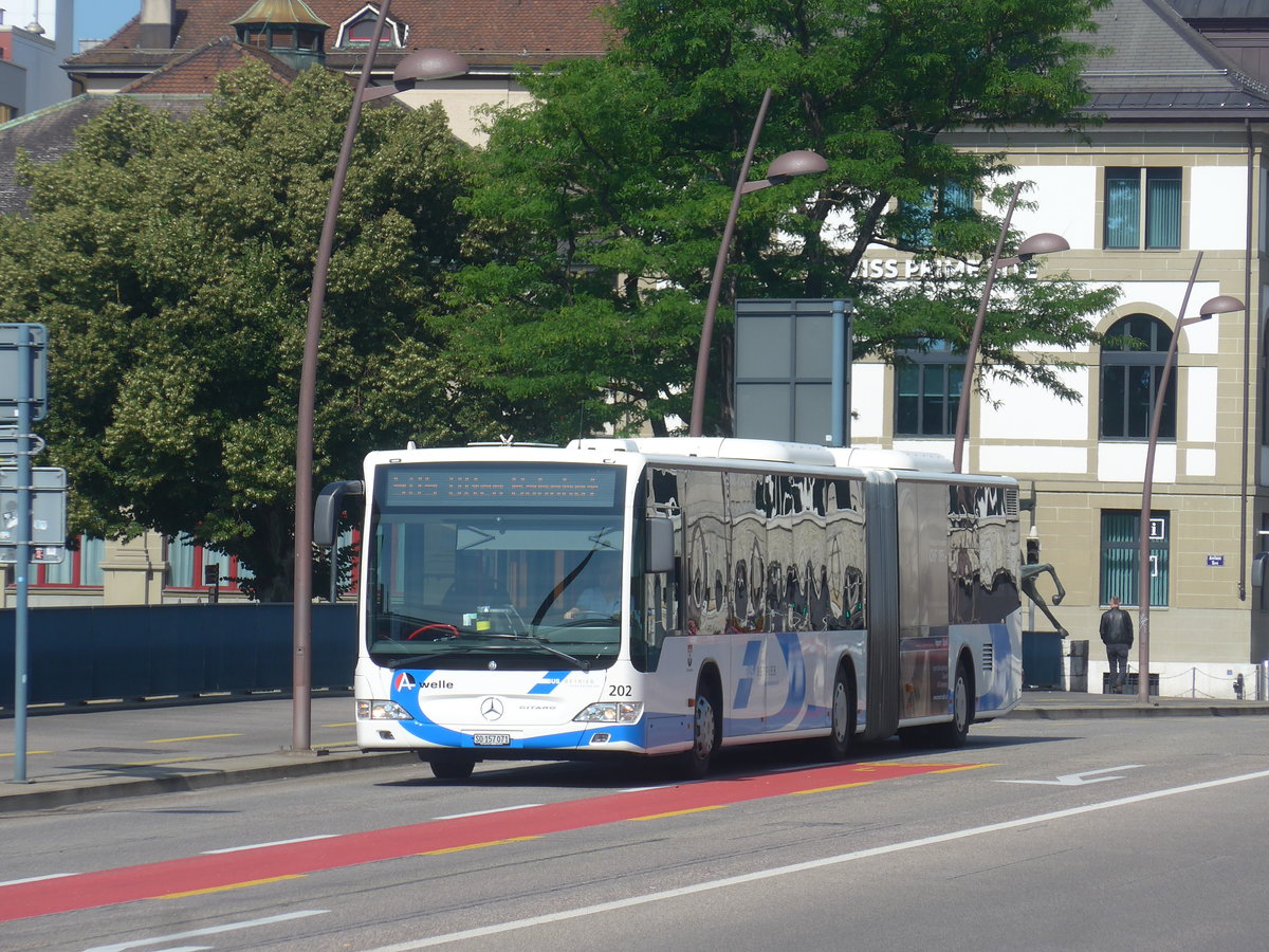 (218'318) - BOGG Wangen b.O. - Nr. 202/SO 157'071 - Mercedes am 4. Juli 2020 in Olten, Bahnhofbr�cke