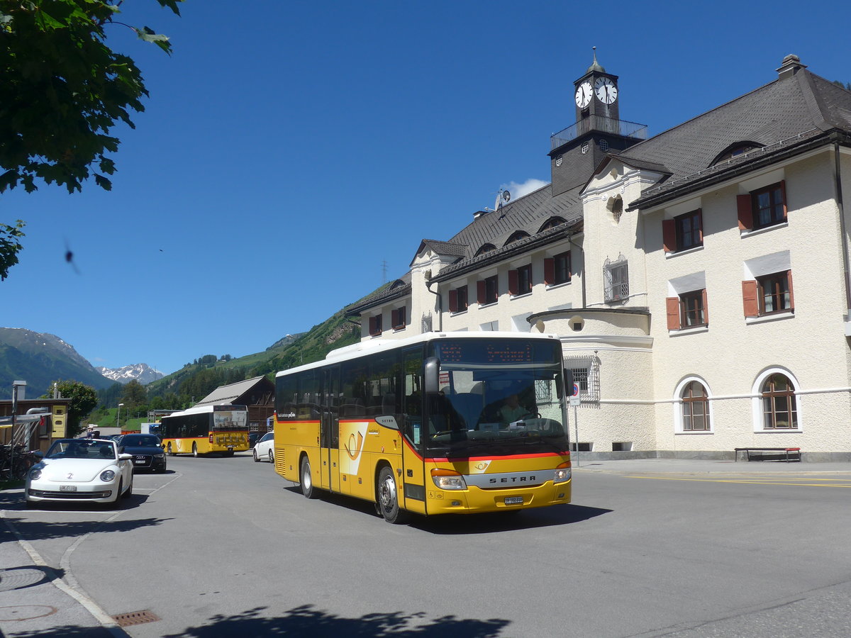 (218'476) - PostAuto Graub�nden - GR 102'310 - Setra am 5. Juli 2020 beim Bahnhof Scuol-Tarasp