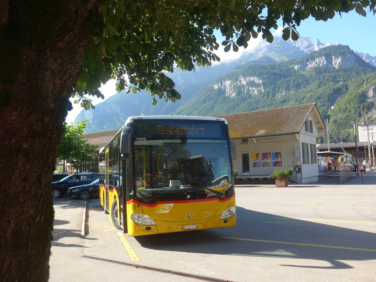 (218'628) - Fl�ck, Brienz - Nr. 21/BE 623'971 - Mercedes am 12. Juli 2020 in Meiringen, Postautostation