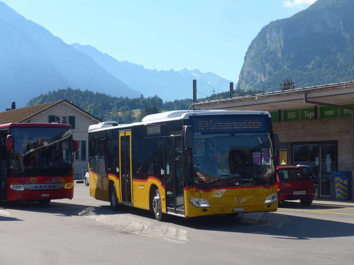 (218'631) - Fl�ck, Brienz - Nr. 21/BE 623'971 - Mercedes am 12. Juli 2020 in Meiringen, Postautostation
