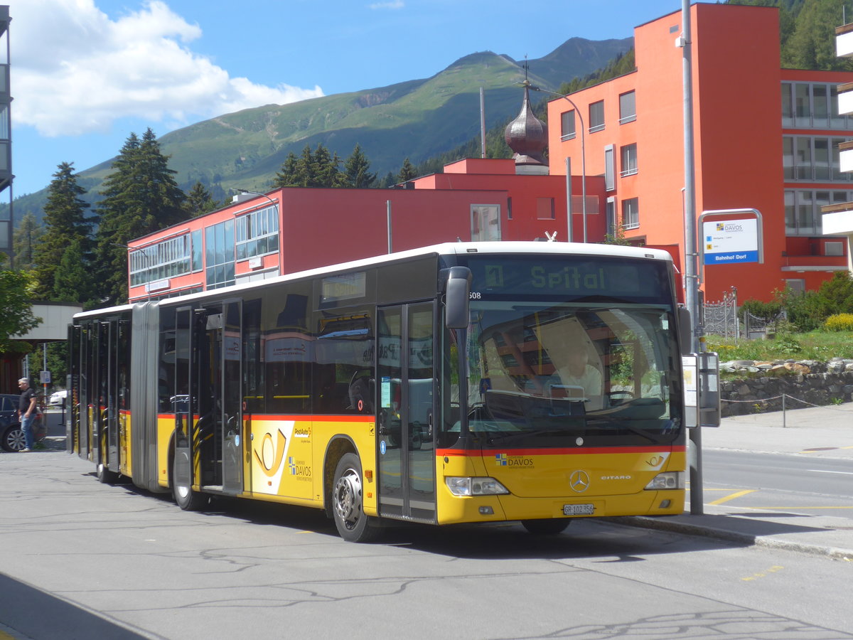 (218'899) - PostAuto Graub�nden - GR 102'356 - Mercedes am 20. Juli 2020 beim Bahnhof Davos Dorf