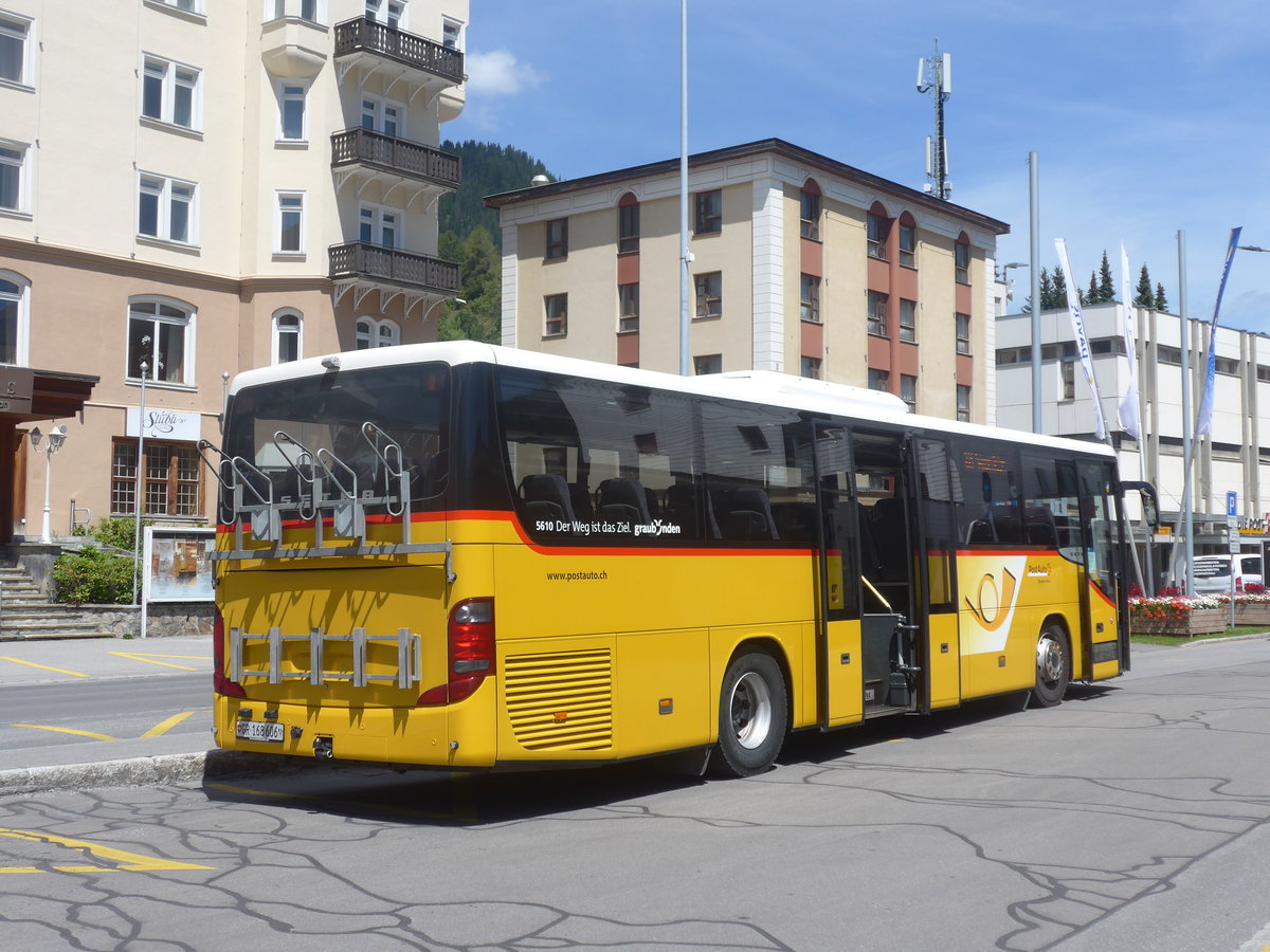 (218'916) - PostAuto Graub�nden - GR 168'606 - Setra am 20. Juli 2020 beim Bahnhof Davos Dorf
