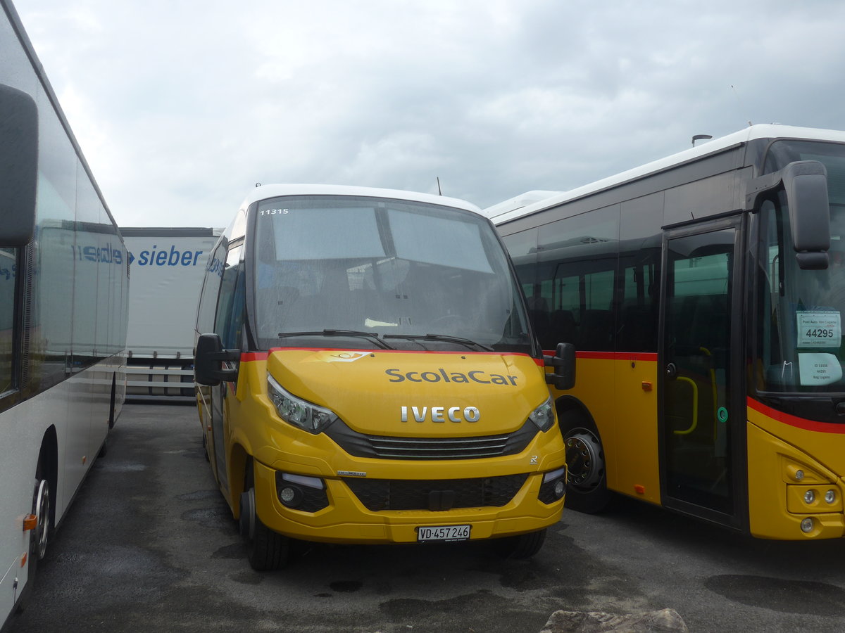 (219'368) - CarPostal Ouest - VD 457'246 - Iveco/Rosero am 2. August 2020 in Kerzers, Interbus
