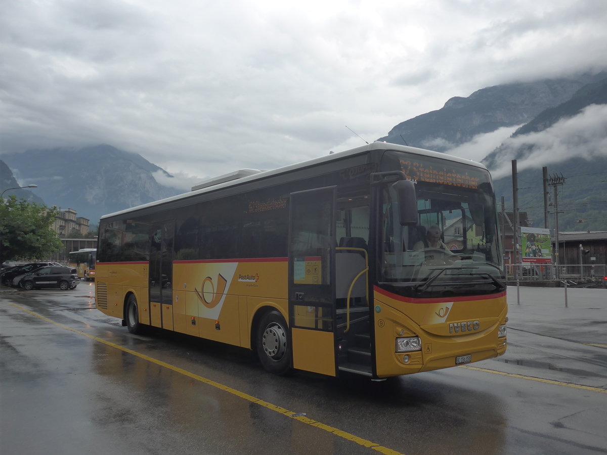 (219'869) - Fl�ck, Brienz - Nr. 9/BE 156'358 - Iveco am 22. August 2020 in Meiringen, Postautostation