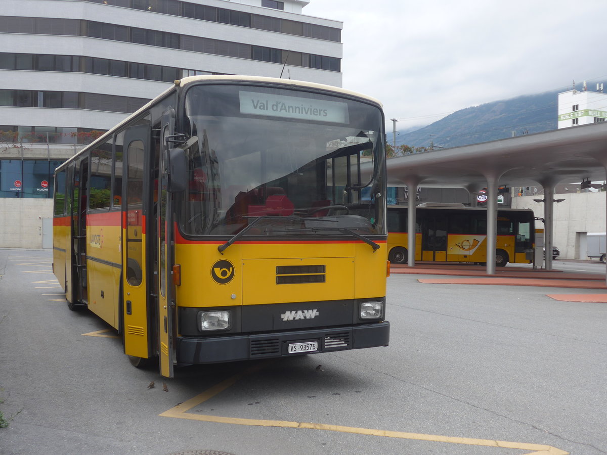 (220'461) - Oser, B�rchen - VS 93'575 - NAW/Lauber (ex Epiney, Ayer) am 6. September 2020 beim Bahnhof Visp