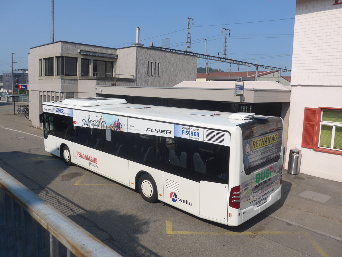 (220'726) - Knecht, Windisch - Nr. 471/AG 8217 - Mercedes am 13. September 2020 beim Bahnhof M�genwil
