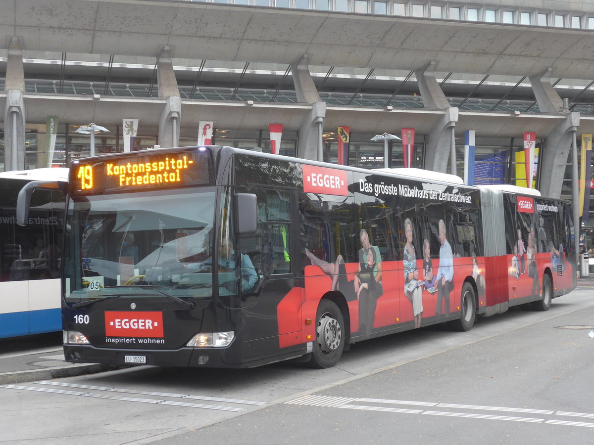 (221'412) - VBL Luzern - Nr. 160/LU 15'023 - Mercedes am 25. September 2020 beim Bahnhof Luzern