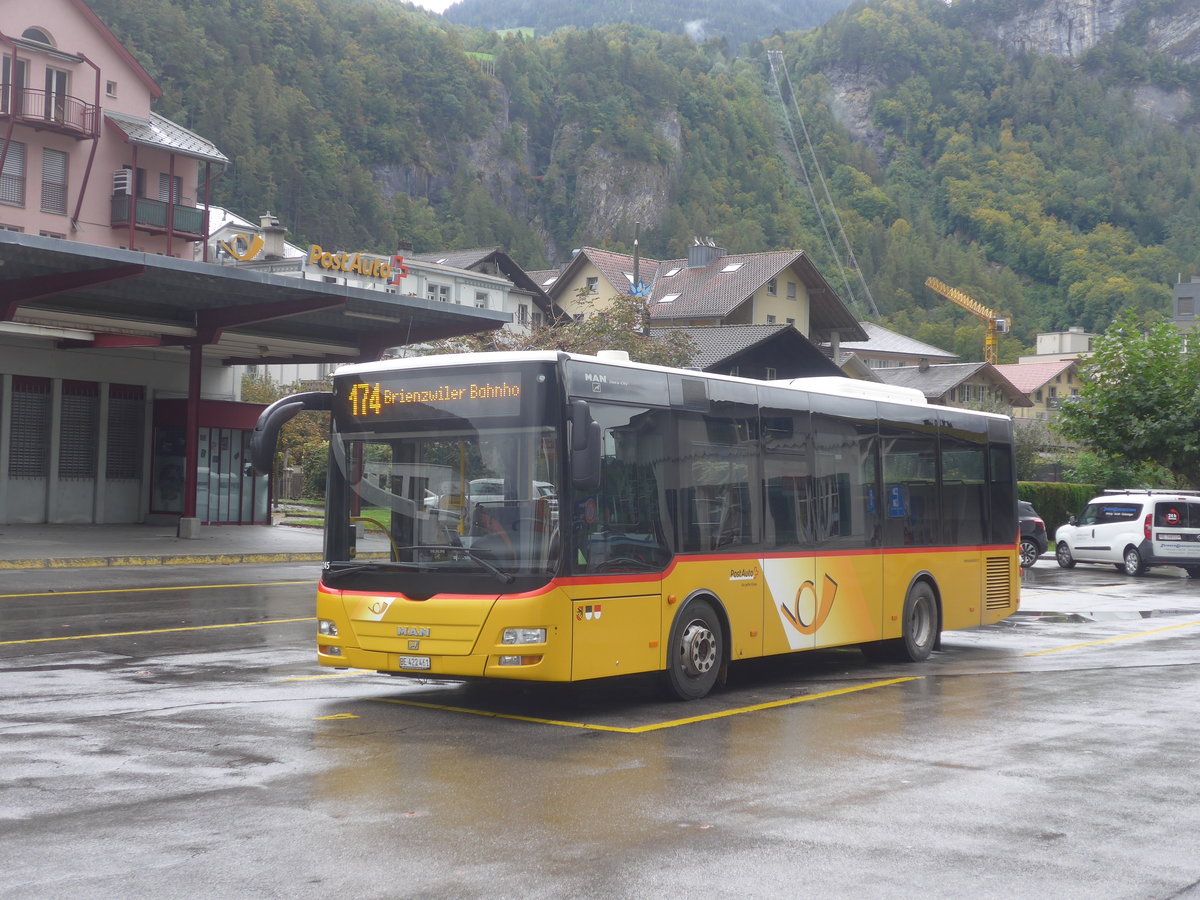 (221'427) - PostAuto Bern - BE 422'461 - MAN/G�ppel (ex AVG Meiringen Nr. 61) am 25. September 2020 in Meiringen, Postautostation