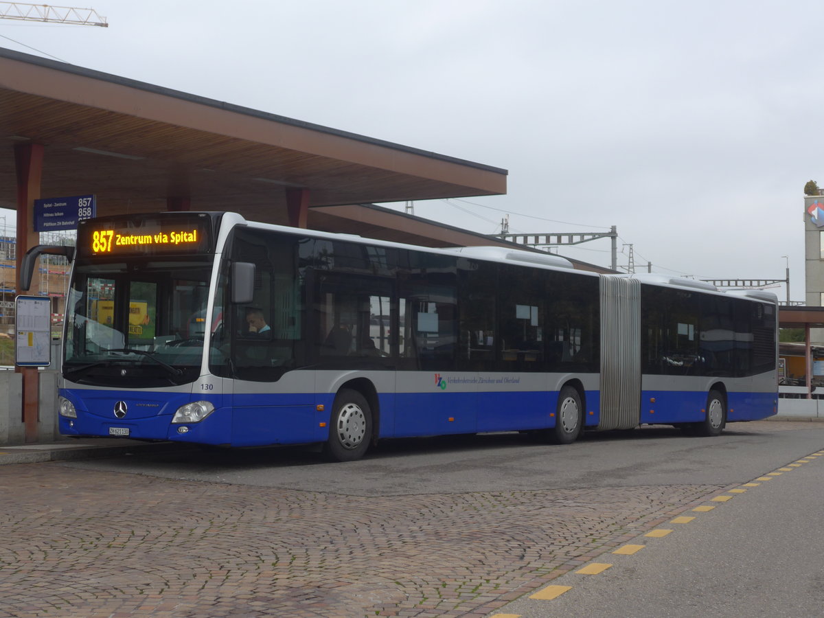 (221'780) - VZO Gr�ningen - Nr. 130/ZH 621'130 - Mercedes am 12. Oktober 2020 beim Bahnhof Wetzikon