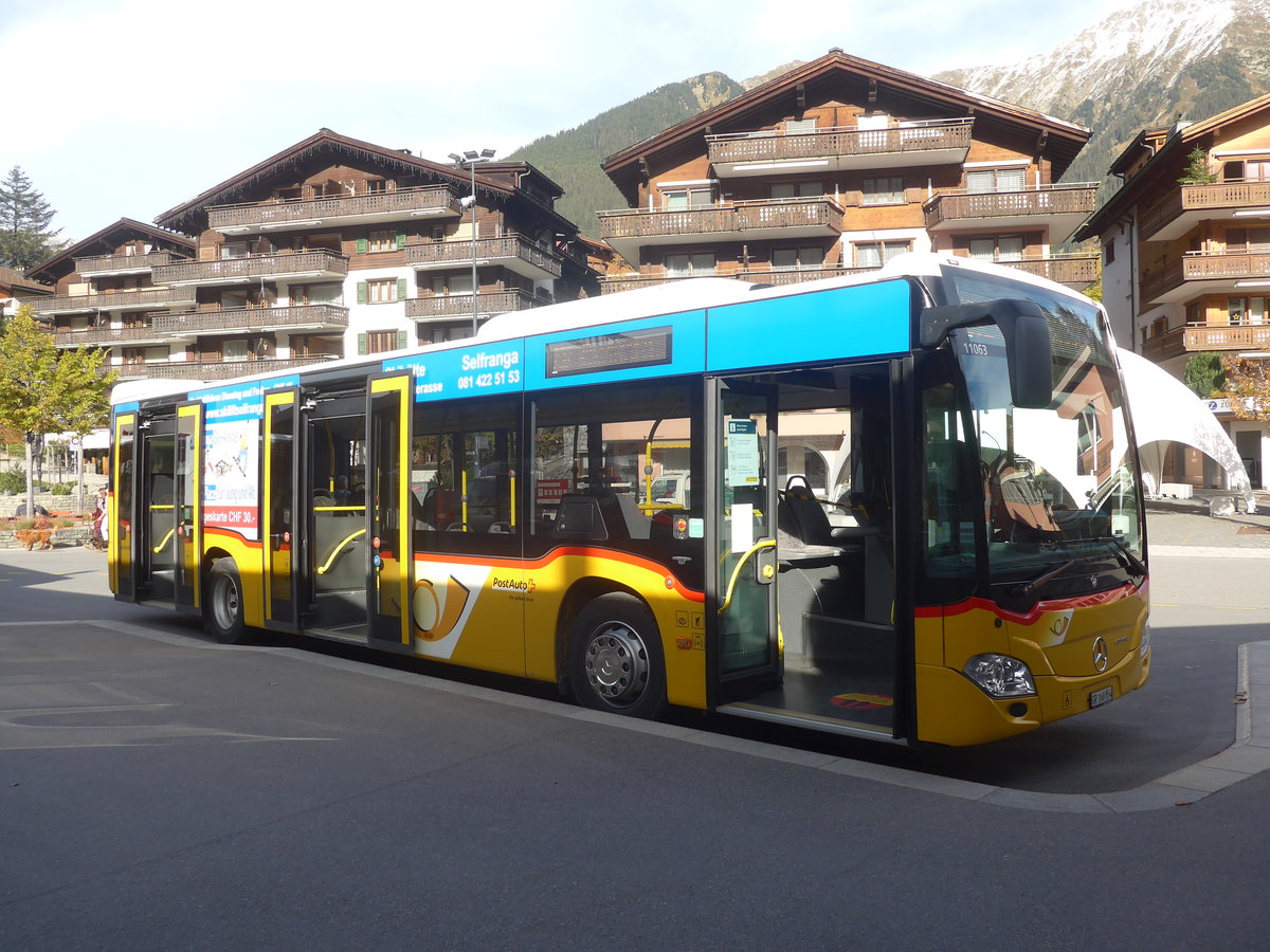 (222'164) - PostAuto Graub�nden - GR 168'854 - Mercedes am 20. Oktober 2020 beim Bahnhof Klosters