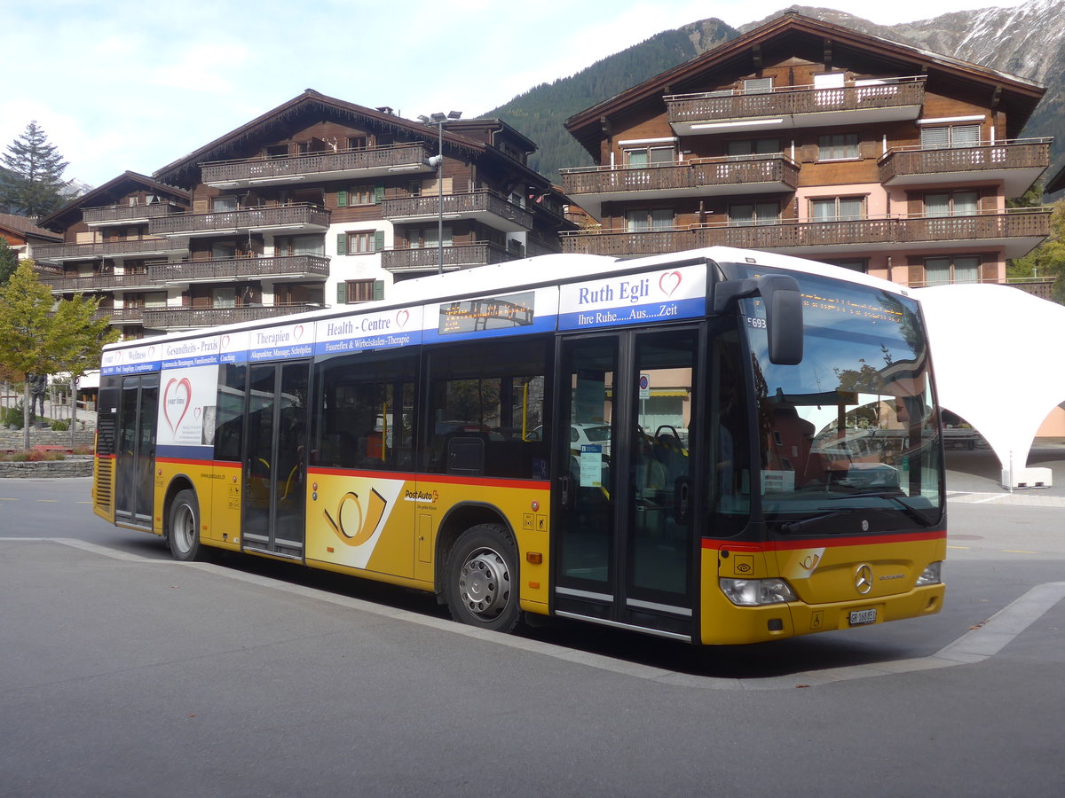 (222'170) - PostAuto Graub�nden - GR 168'851 - Mercedes am 20. Oktober 2020 beim Bahnhof Klosters