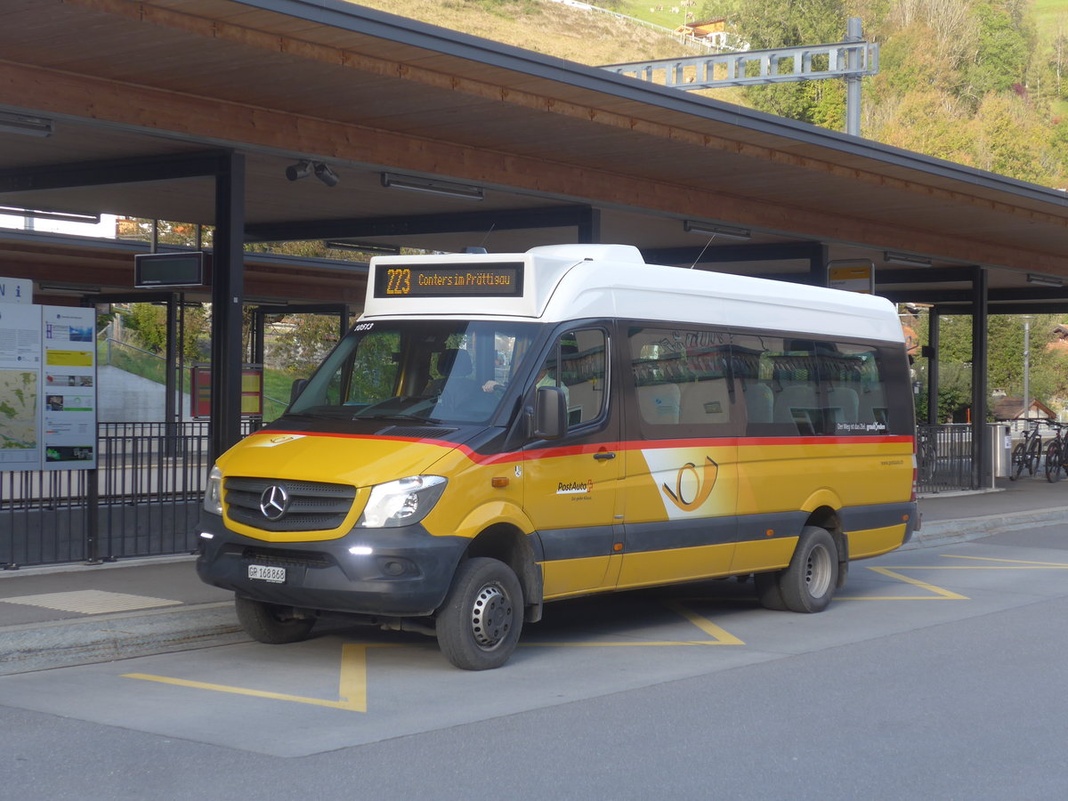 (222'174) - PostAuto Graub�nden - GR 168'868 - Mercedes am 20. Oktober 2020 beim Bahnhof K�blis