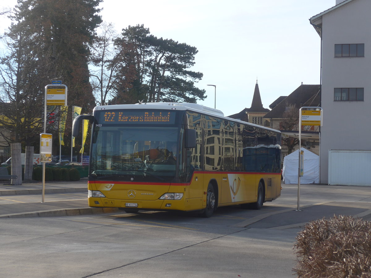 (223'083) - PostAuto Bern - Nr. 15/BE 611'734 - Mercedes (ex Steiner, Ortschwaben Nr. 15) am 26. Dezember 2020 beim Bahnhof D�dingen