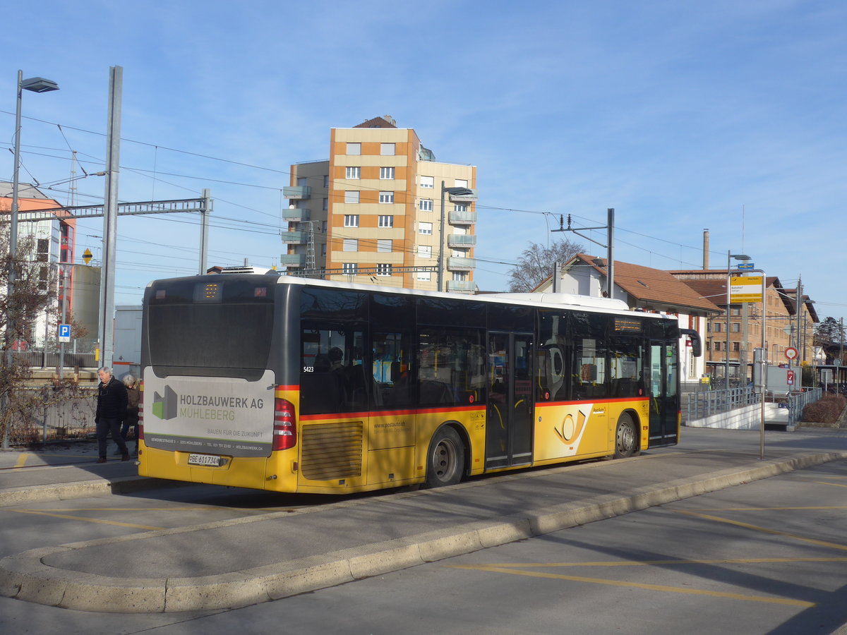 (223'086) - PostAuto Bern - Nr. 15/BE 611'734 - Mercedes (ex Steiner, Ortschwaben Nr. 15) am 26. Dezember 2020 beim Bahnhof D�dingen