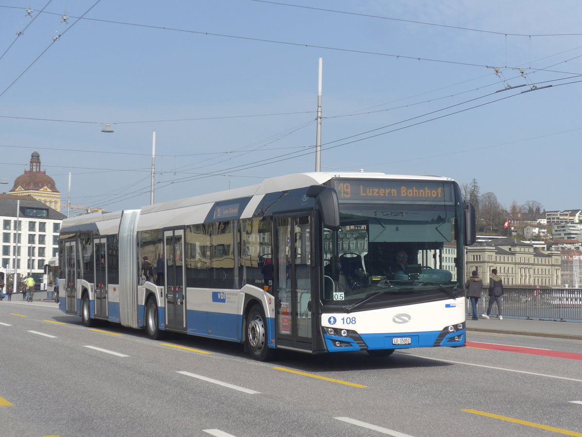 (223'809) - VBL Luzern - Nr. 108/LU 15'052 - Solaris am 26. Februar 2021 in Luzern, Bahnhofbr�cke