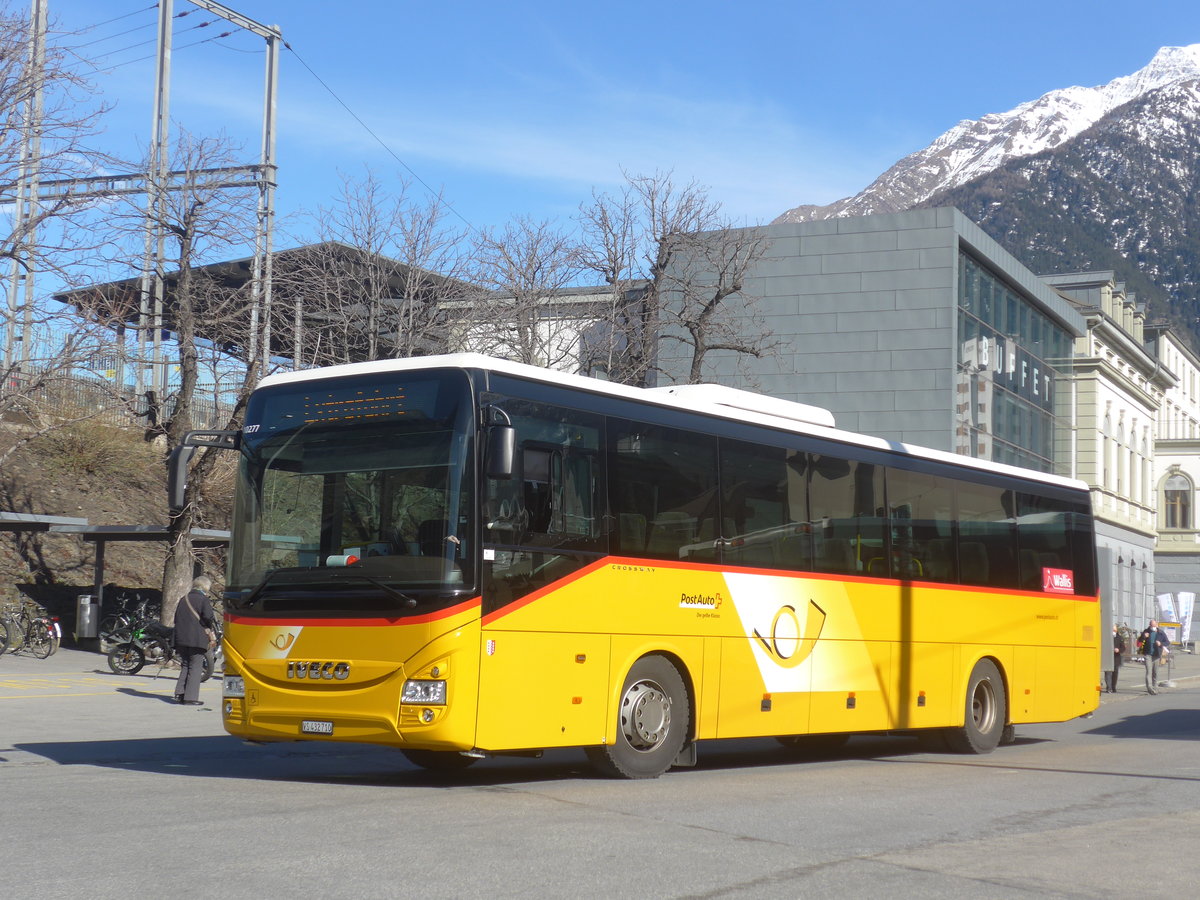 (223'924) - PostAuto Wallis - VS 432'710 - Iveco am 2. M�rz 2021 beim Bahnhof Brig