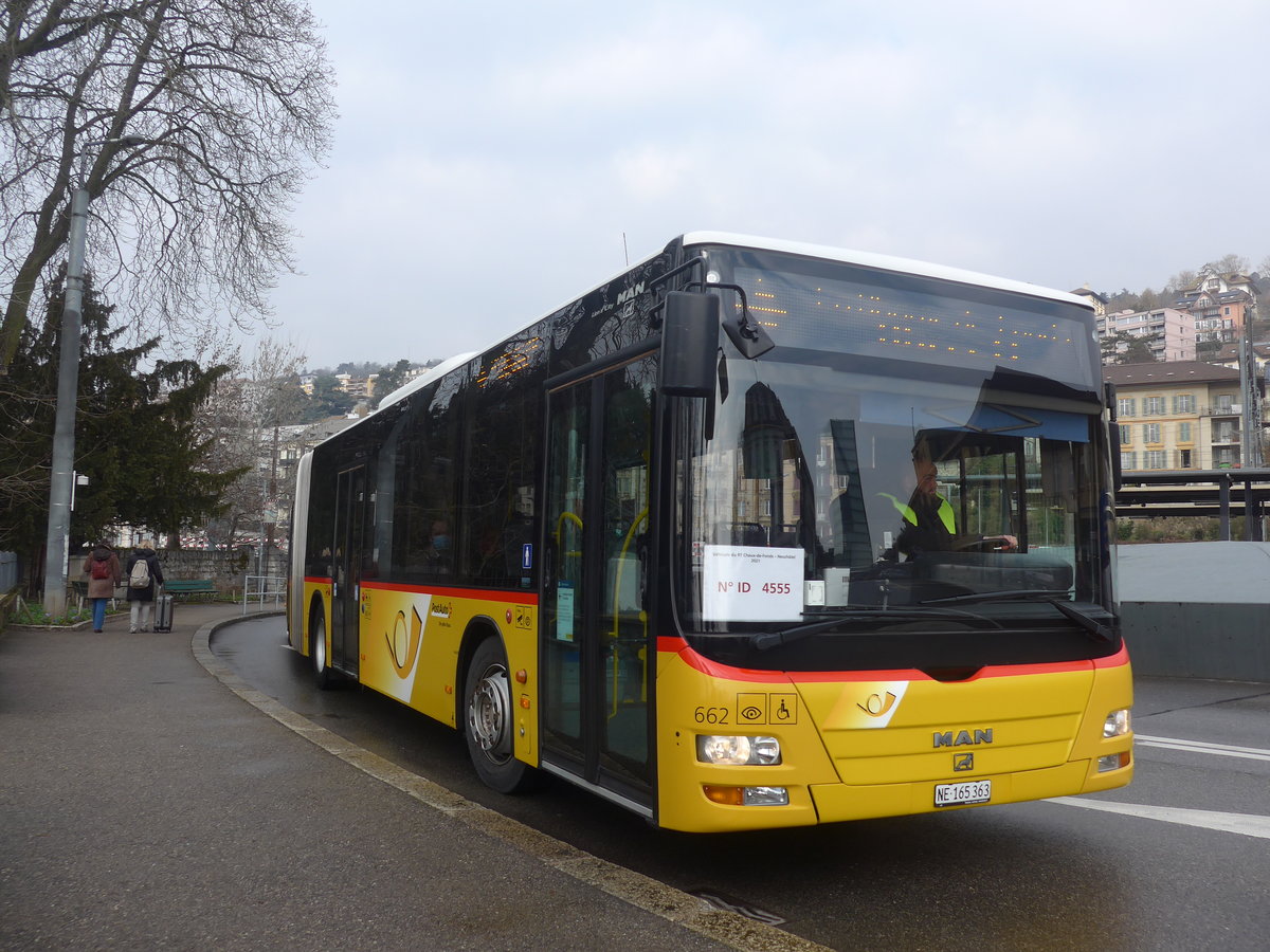 (224'002) - PostAuto Bern - Nr. 662/NE 165'363 - MAN (ex BE 610'549) am 7. M�rz 2021 beim Bahnhof Neuch�tel
