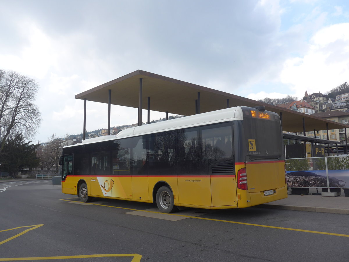 (224'045) - CarPostal Ouest - NE 98'400 - Mercedes am 7. M�rz 2021 beim Bahnhof Neuch�tel