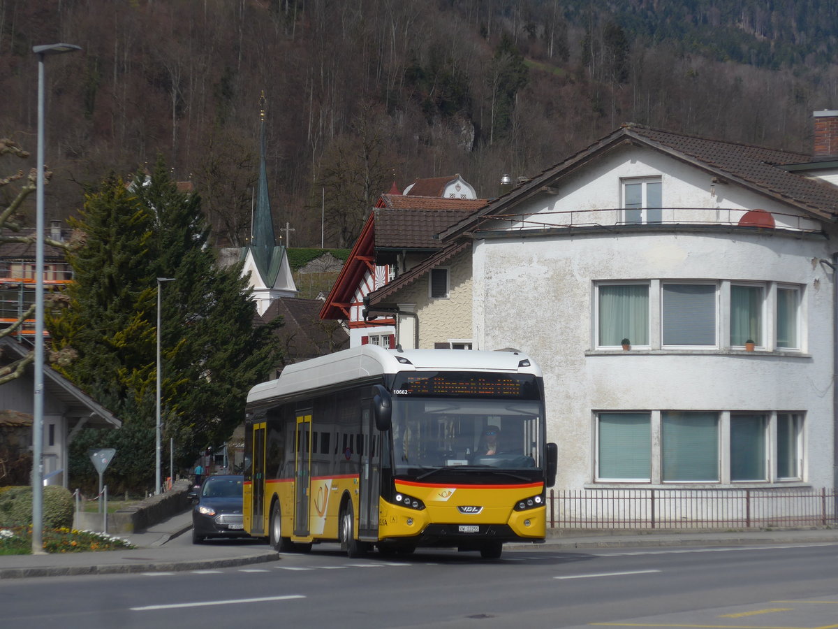 (224'066) - PostAuto Zentralschweiz - Nr. 14/OW 22'255 - VDL am 13. M�rz 2021 beim Bahnhof Sarnen