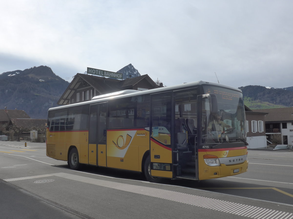 (224'078) - PostAuto Bern - BE 401'465 - Setra (ex AVG Meiringen Nr. 65) am 13. M�rz 2021 beim Bahnhof Giswil