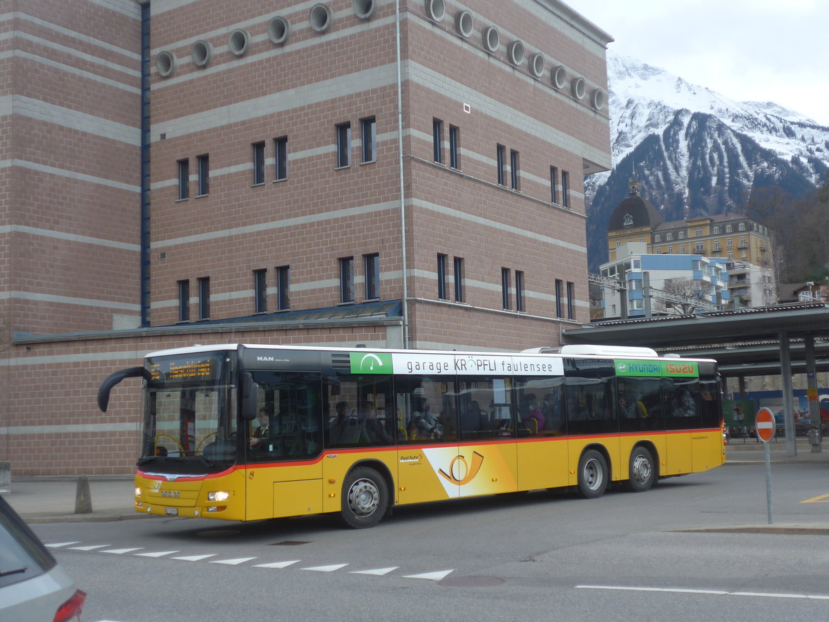 (224'129) - PostAuto Bern - BE 718'991 - MAN am 13. M�rz 2021 beim Bahnhof Spiez
