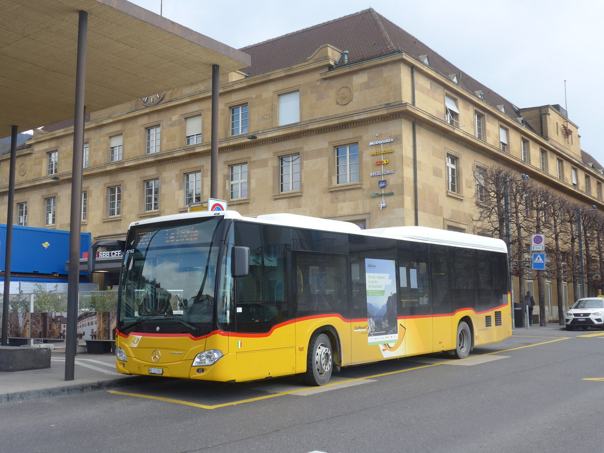 (224'255) - CarPostal Ouest - NE 113'901 - Mercedes am 20. M�rz 2021 beim Bahnhof Neuch�tel