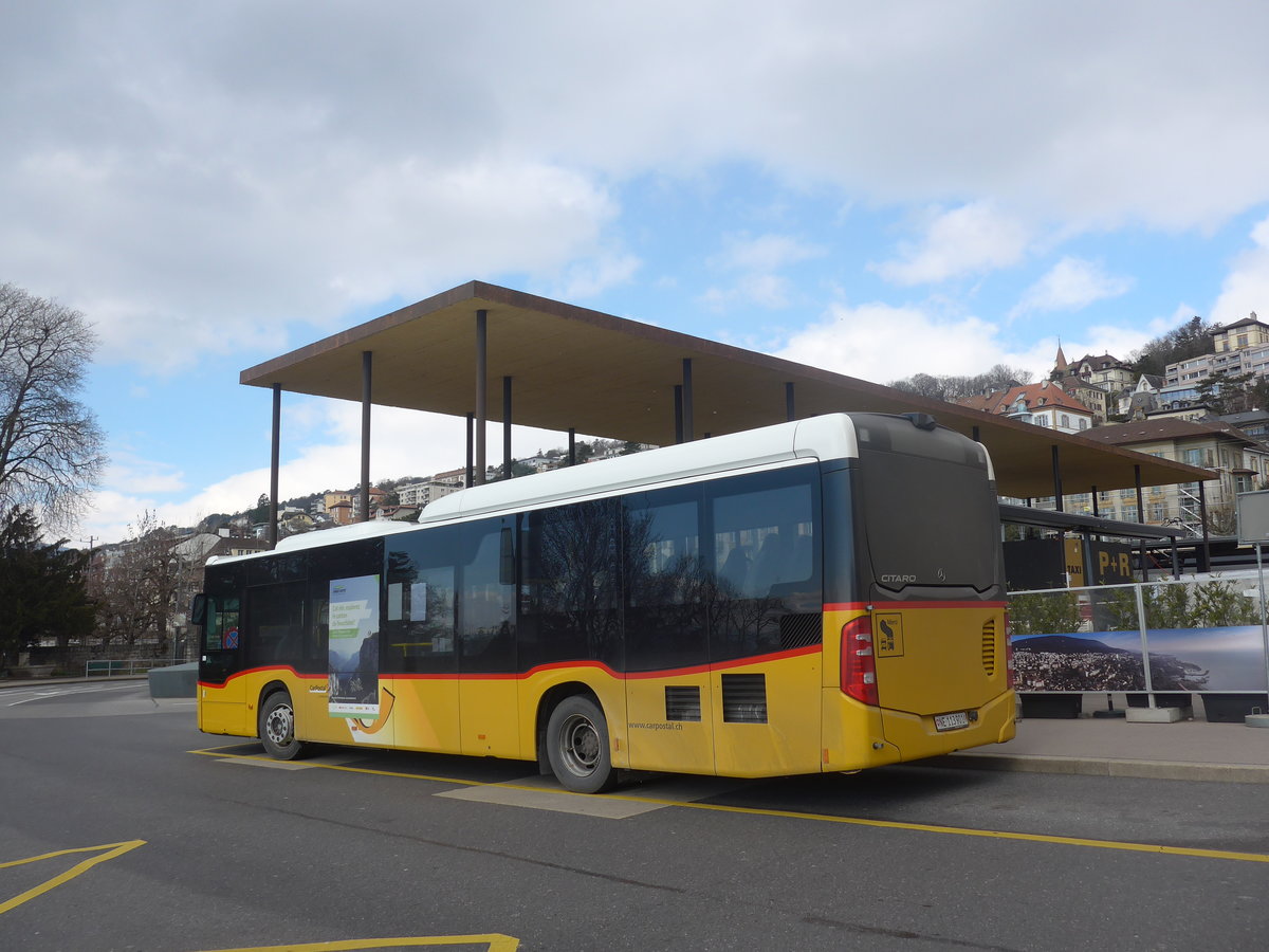 (224'256) - CarPostal Ouest - NE 113'901 - Mercedes am 20. M�rz 2021 beim Bahnhof Neuch�tel