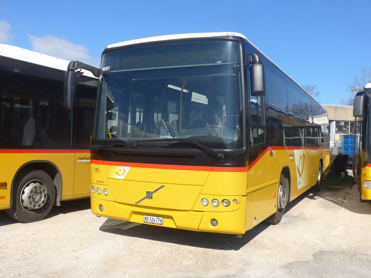 (224'312) - CarPostal Ouest - VD 124'776 - Volvo am 20. M�rz 2021 in Yverdon, Garage