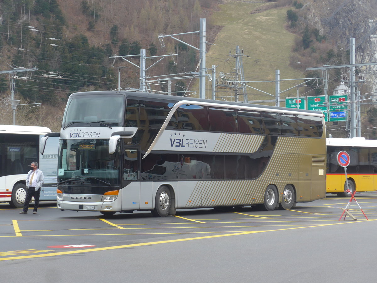 (224'397) - VBL Luzern - Nr. 805/LU 212'744 - Setra am 27. M�rz 2021 beim Bahnhof Stansstad