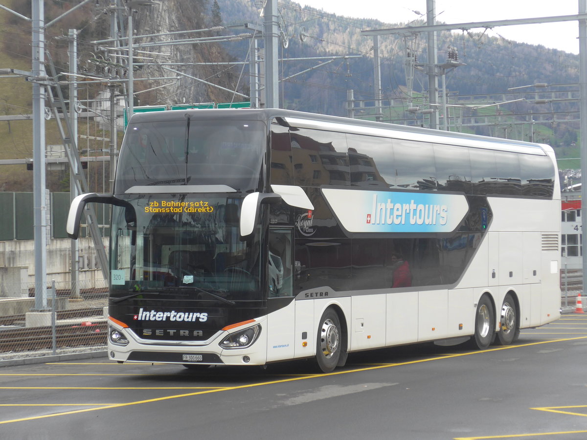 (224'407) - Intertours, Domdidier - FR 300'660 - Setra am 27. M�rz 2021 beim Bahnhof Stansstad
