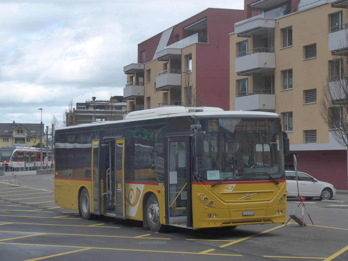 (224'414) - Huber, Entlebuch - LU 247'814 - Volvo am 27. M�rz 2021 beim Bahnhof Stansstad