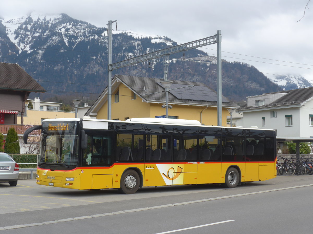 (224'464) - PostAuto Zentralschweiz - Nr. 6/OW 10'003 - MAN (ex Dillier, Sarnen Nr. 6) am 27. M�rz 2021 beim Bahnhof Sarnen