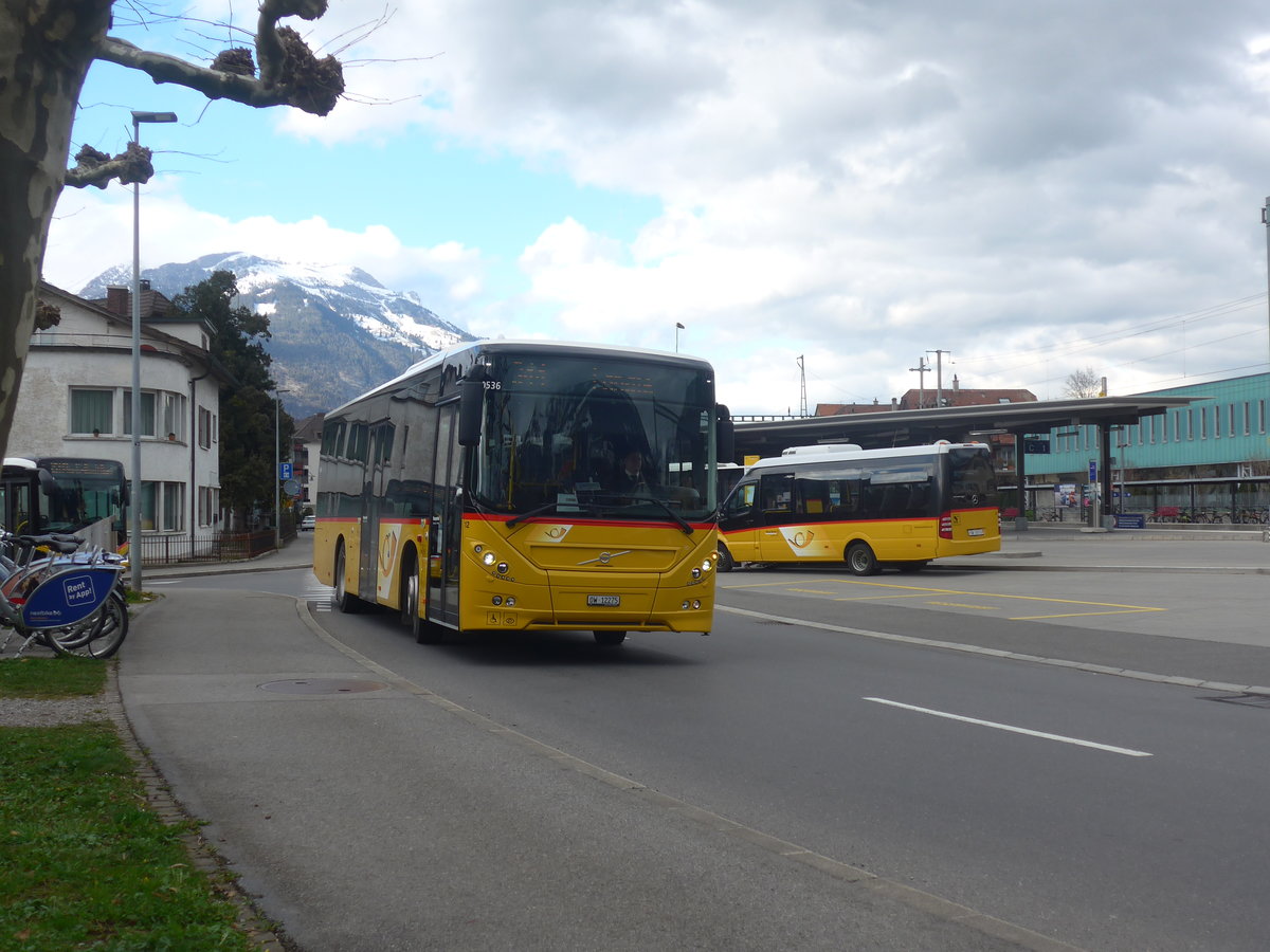(224'469) - PostAuto Zentralschweiz - Nr. 12/OW 12'275 - Volvo (ex Dillier, Sarnen Nr. 12) am 27. M�rz 2021 beim Bahnhof Sarnen