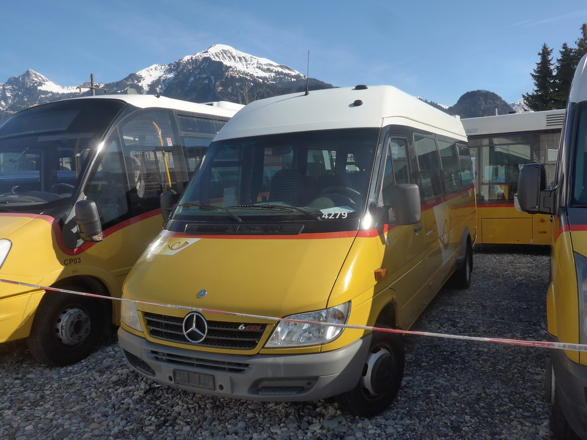 (224'490) - PostAuto Wallis - Nr. 24 - Mercedes am 28. M�rz 2021 in Landquart, Garage Bardill