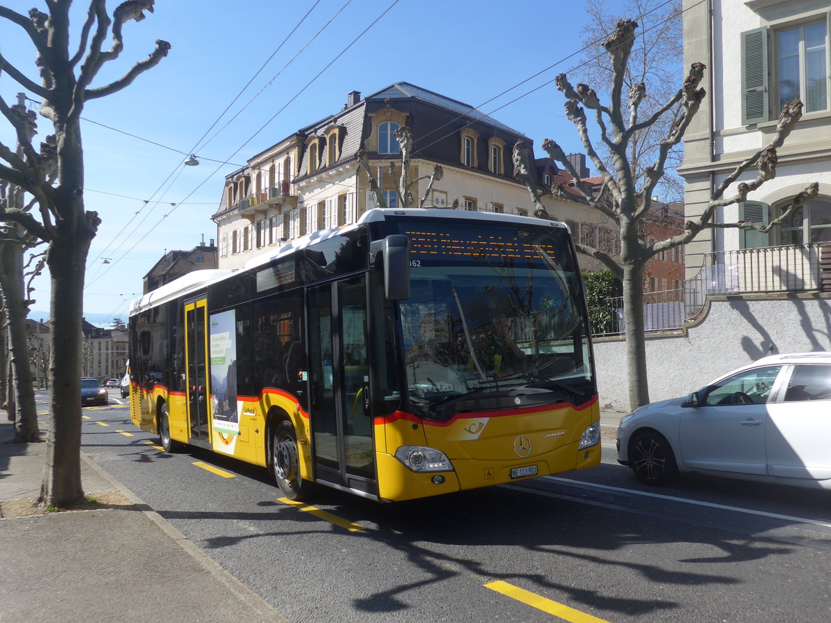 (224'562) - CarPostal Ouest - NE 113'901 - Mercedes am 29. M�rz 2021 in Neuch�tel, Avenue de la Gare