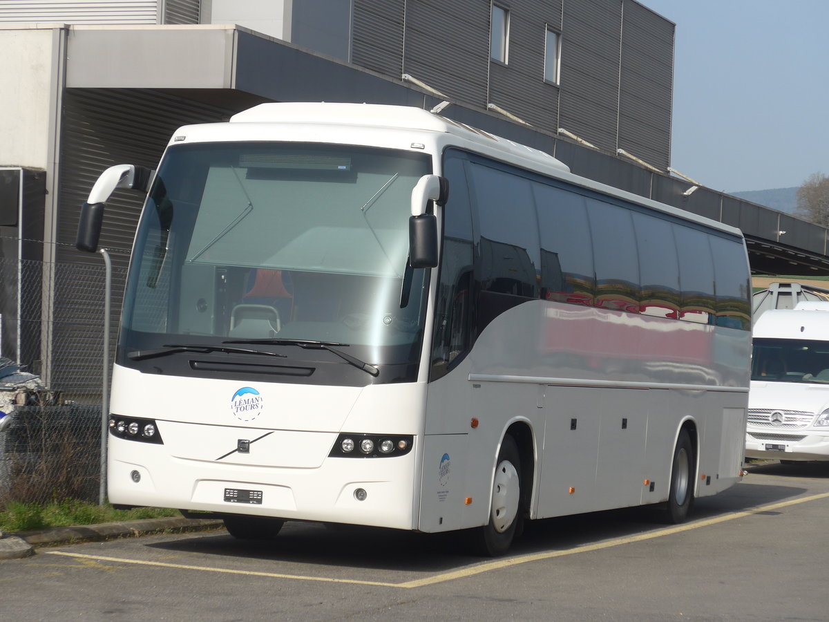(224'659) - L�man Tours, Pr�verenges - Volvo am 2. April 2021 in Daillens, Planzer